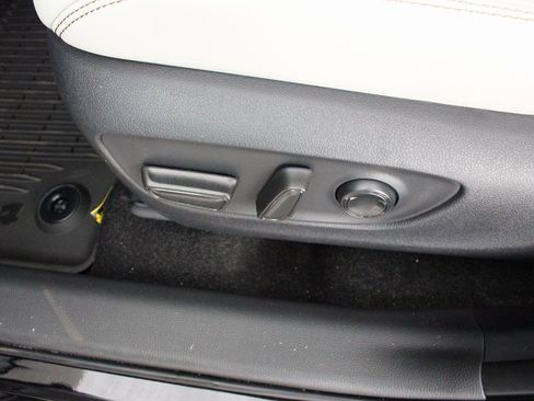 New 2025 Toyota RAV4 XLE Premium image 21