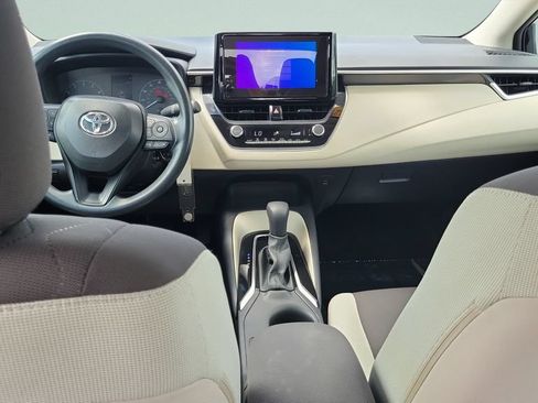 Used 2025 Toyota Corolla LE FWD image 10