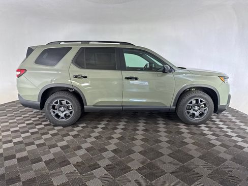 Used 2026 Honda Pilot TrailSport image 6