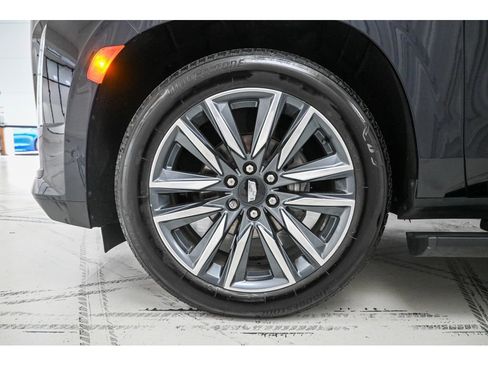 Used 2021 Cadillac Escalade Sport w/ Driver Assist Tech Package image 23