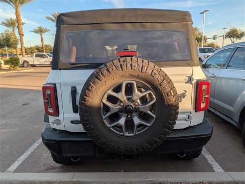 Used 2022 Ford Bronco Badlands image 3