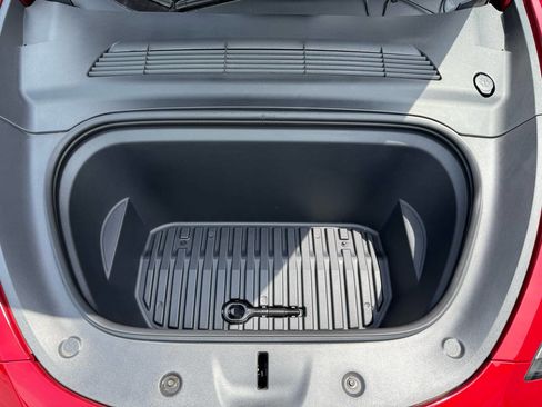 Used 2023 Tesla Model Y Long Range image 17