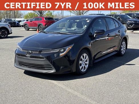 Used 2025 Toyota Corolla LE image 5