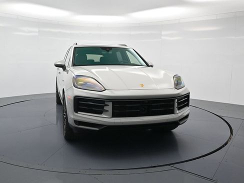 New 2025 Porsche Cayenne S image 30