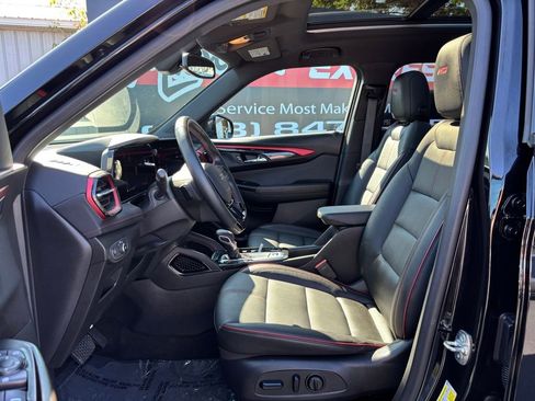 Used 2024 Chevrolet TrailBlazer RS w/ Convenience Package image 11