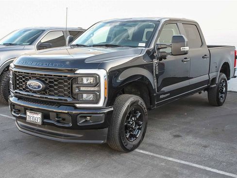 Used 2023 Ford F250 XL w/ STX Appearance Package image 3