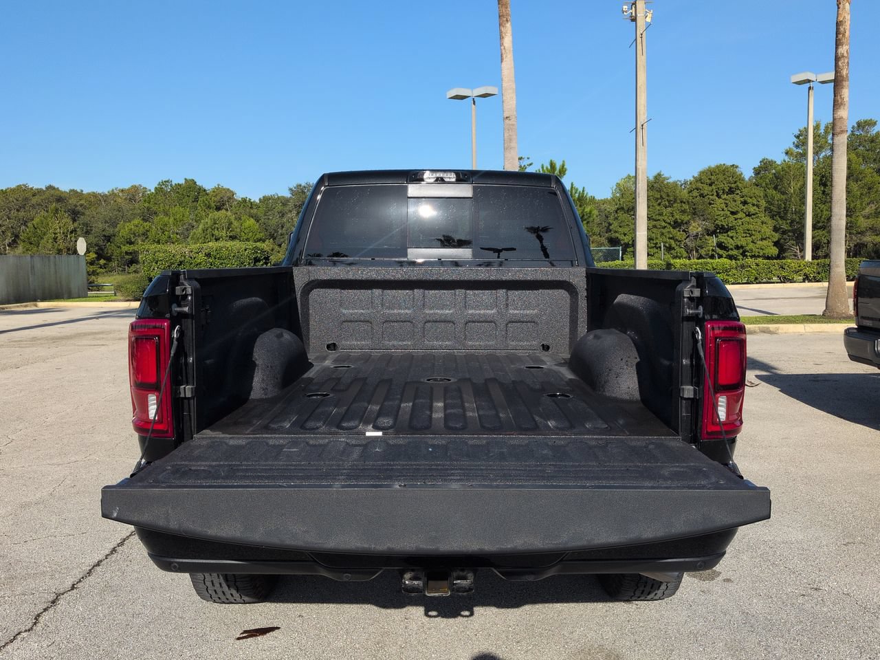 Used 2025 RAM 2500 Limited AWD/4WD image 12