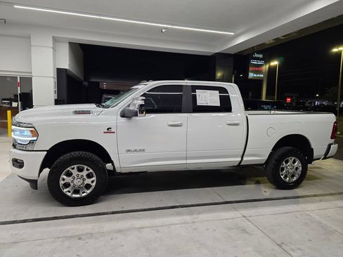 Used 2024 RAM 2500 Laramie AWD/4WD image 3