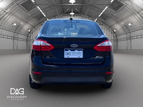 Used 2014 Ford Fiesta SE FWD image 3