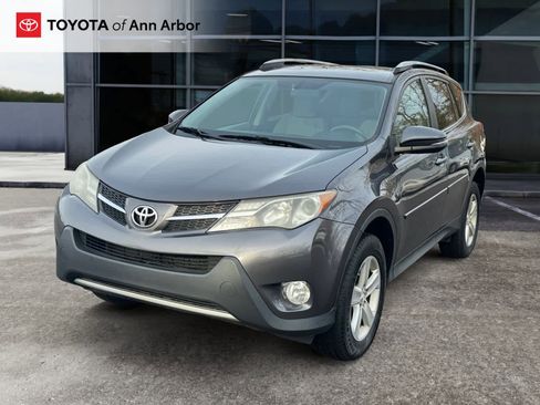 Used 2013 Toyota RAV4 XLE image 7