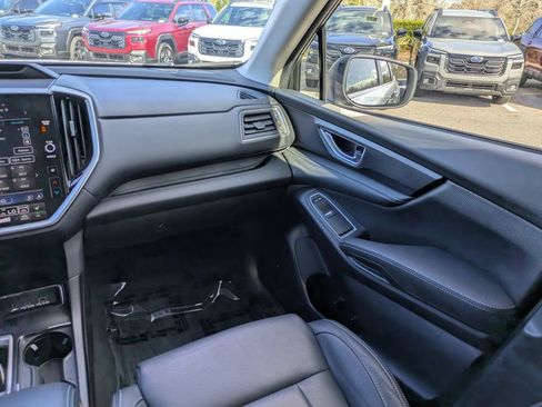 Certified 2023 Subaru Ascent Limited w/ Technology Package image 18