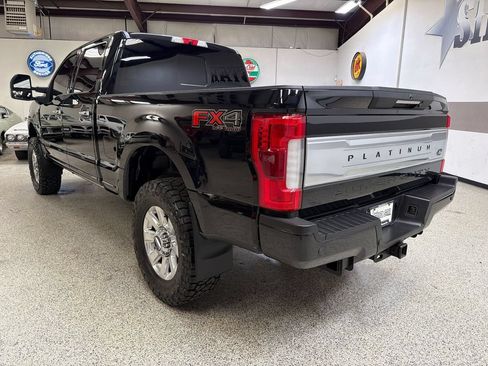Used 2019 Ford F250 Platinum w/ Platinum Ultimate Package AWD/4WD image 5