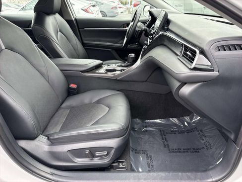 Used 2024 Toyota Camry XSE FWD image 25