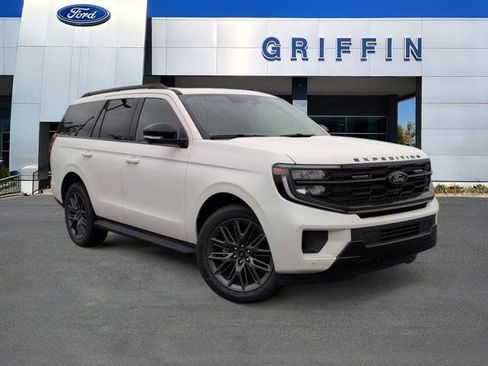 New 2026 Ford Expedition Platinum w/ Stealth Appearance Package AWD/4WD image 2