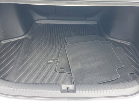 Used 2025 Honda Accord SE image 8