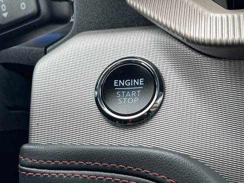 Used 2025 Ford Explorer Active w/ Active Comfort Package image 23