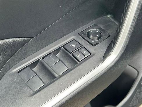 Certified 2022 Toyota RAV4 LE image 23