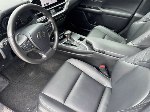 Used 2023 Lexus UX 250h FWD w/ Accessory Package (Z2) image 4