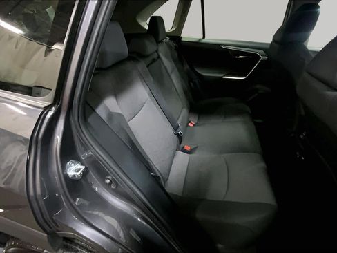 Used 2025 Toyota RAV4 XLE AWD/4WD image 20