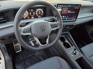 New 2026 Volkswagen Tiguan SE R-Line FWD video 3
