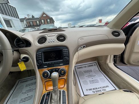 Used 2005 Mercedes-Benz SL 500 w/ AMG Sport Pkg image 17