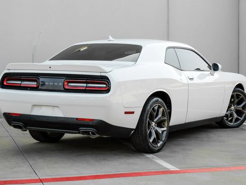 Used 2018 Dodge Challenger SXT Plus RWD image 12