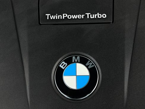 Used 2022 BMW X5 xDrive40i w/ M Sport Package image 44