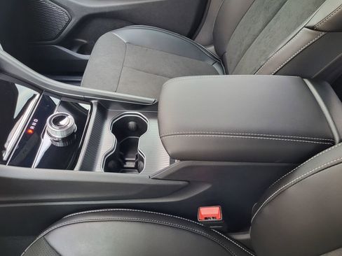 New 2025 Jeep Grand Cherokee Altitude AWD/4WD image 21