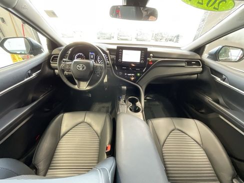 Used 2024 Toyota Camry SE image 8