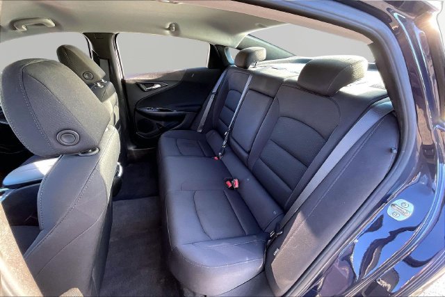 Used 2025 Chevrolet Malibu LT FWD image 16