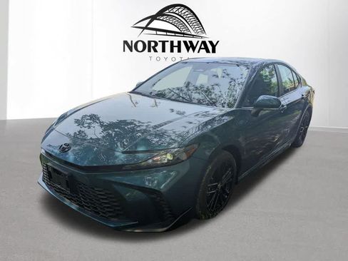 Used 2026 Toyota Camry SE w/ Convenience Package AWD/4WD image 11