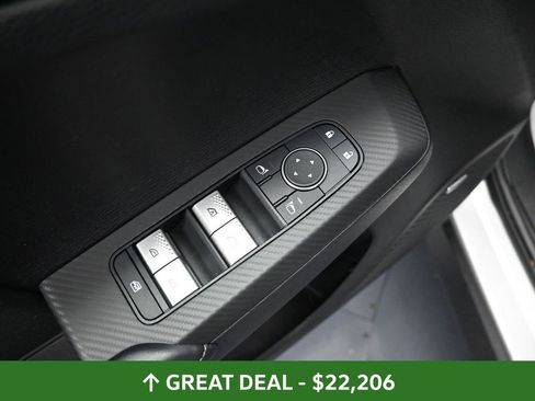 Used 2025 Mitsubishi Outlander ES image 29