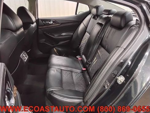 Used 2017 Nissan Maxima Platinum w/ Interior Lighting Package FWD image 13