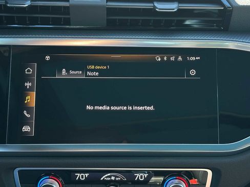 New 2025 Audi Q3 2.0T Premium image 26