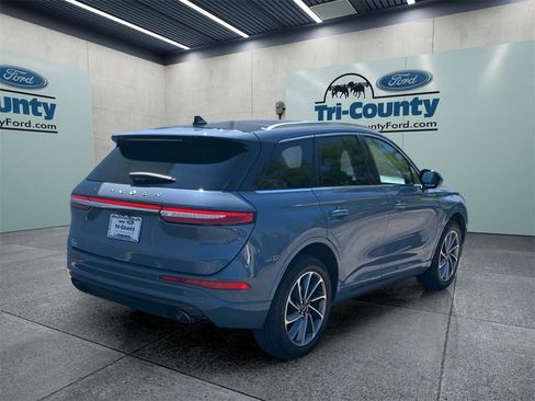 Used 2024 Lincoln Corsair Grand Touring image 7