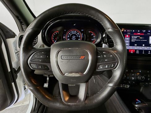 Used 2023 Dodge Durango GT image 11