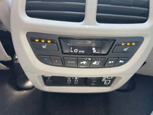 Used 2021 Honda Pilot Touring image 35