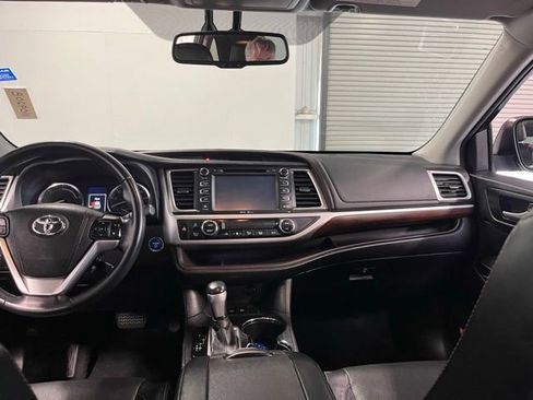 Used 2015 Toyota Highlander Limited image 20
