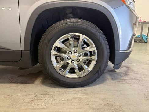 Used 2019 Chevrolet Traverse LT image 29