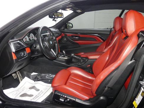 Used 2017 BMW M4 Convertible RWD image 21