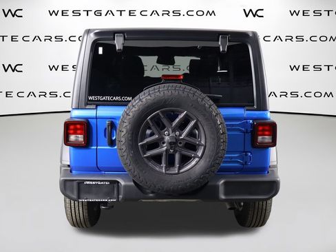 Used 2026 Jeep Wrangler Unlimited Sport AWD/4WD image 4