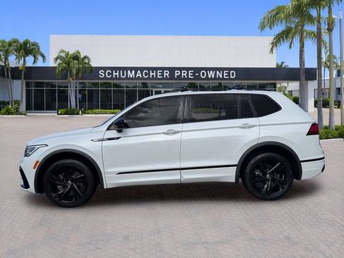 Used 2023 Volkswagen Tiguan SE R-Line FWD image 4