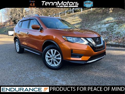 Used 2019 Nissan Rogue SV image 1