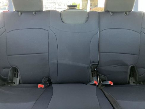 Used 2020 Jeep Wrangler Unlimited Sport AWD/4WD image 31