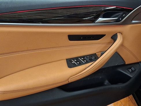 Certified 2023 BMW 530i xDrive w/ Premium Package image 8