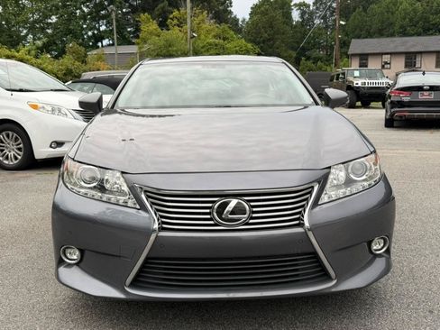Used 2014 Lexus ES 350 w/ Luxury Package FWD image 2