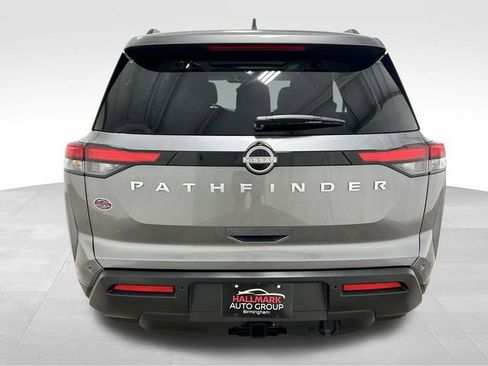 Used 2025 Nissan Pathfinder SV w/ SV Premium Package FWD image 3