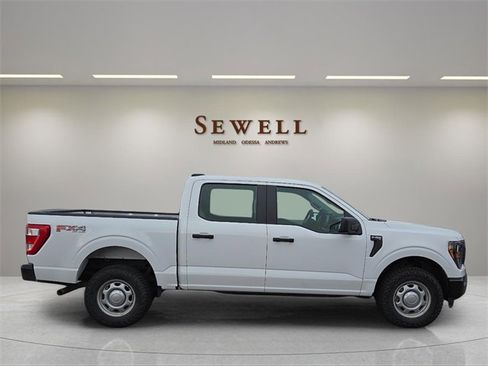 Used 2023 Ford F150 XL w/ Trailer Tow Package image 5