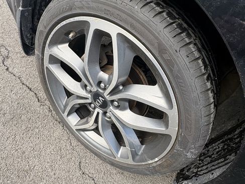 Used 2016 Kia Forte Koup SX image 12