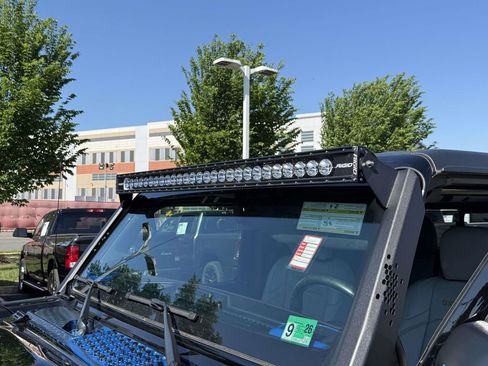 Used 2023 Jeep Gladiator Mojave w/ LED Lighting Group AWD/4WD image 35